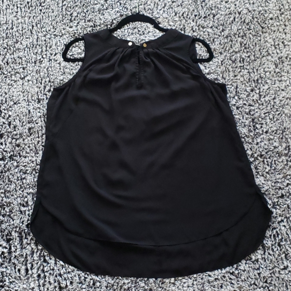 Beautiful Jones New York black sleeveless top